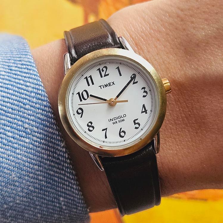 Vintage 2002 Timex Classic 25mm Women\'s Quartz Two Tone Dress Watch (No Indiglo) Classic Vintage Two-tone Timex Indiglo Quartz Watch for  main image 2