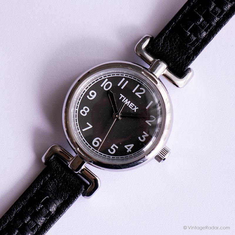 Vintage*** Timex Classic Silver Dial with Black Leather Strap Classic Silver Timex Indiglo Date Watch | Vintage Timex  main image 4
