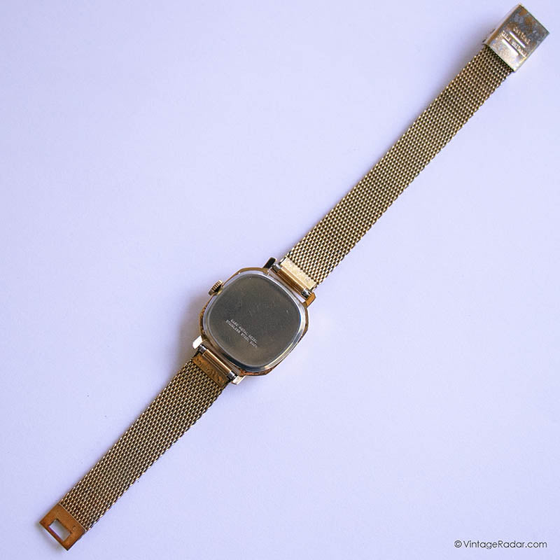 Vintage Timex ladies round gold tone mechanical winding watch Vintage Timex 17 Jewels Ladies Gold Tone Mechanical Wind Up  main image 2