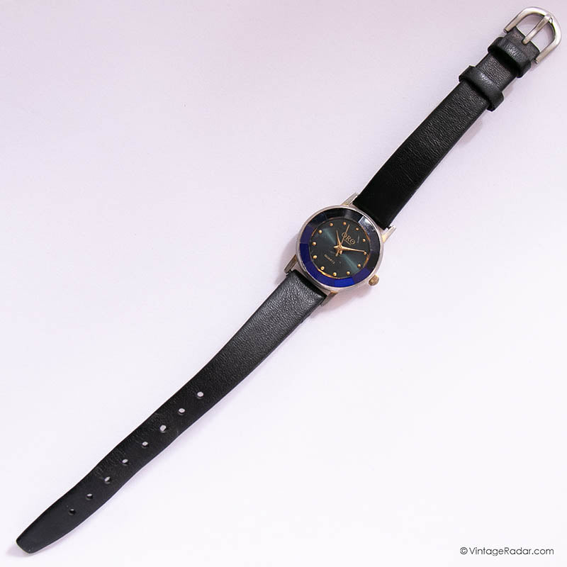 Vintage Oro Quartz Watch for Women with Navy Blue Bezel  display picture 3