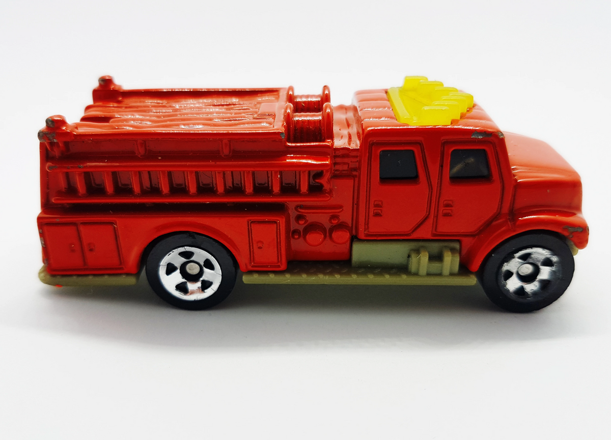2002 Matchbox Camion de pompiers international de pompage