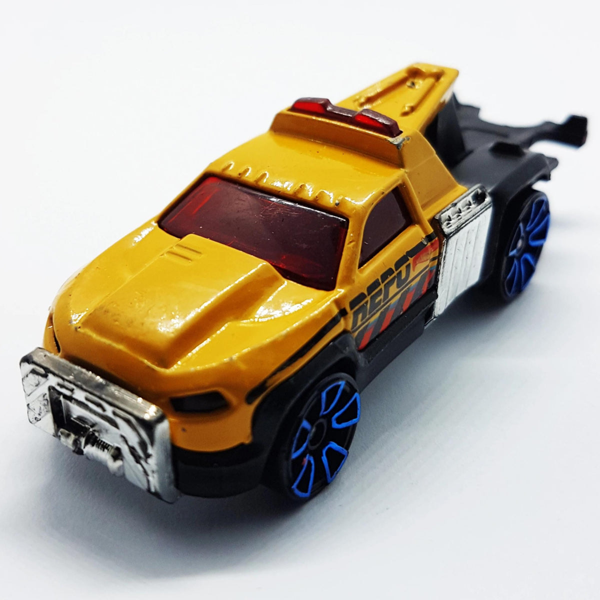 Diecast Hot Wheels Repo Duty Yellow Repo Duty 2012 Hot Wheels Car
