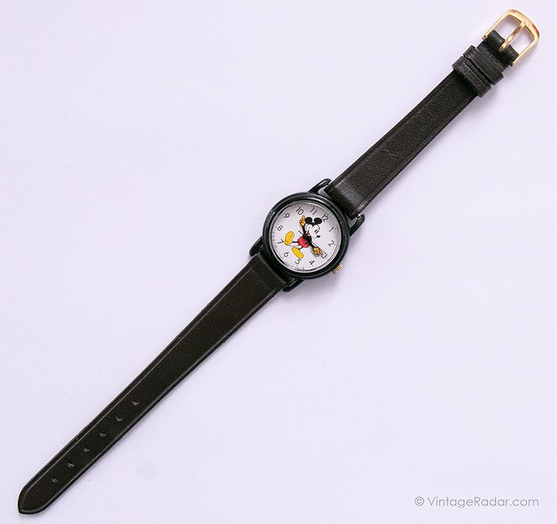 Lorus Minnie Mouse watch. Minnie Mouse newest on face. V811-0070 ZO