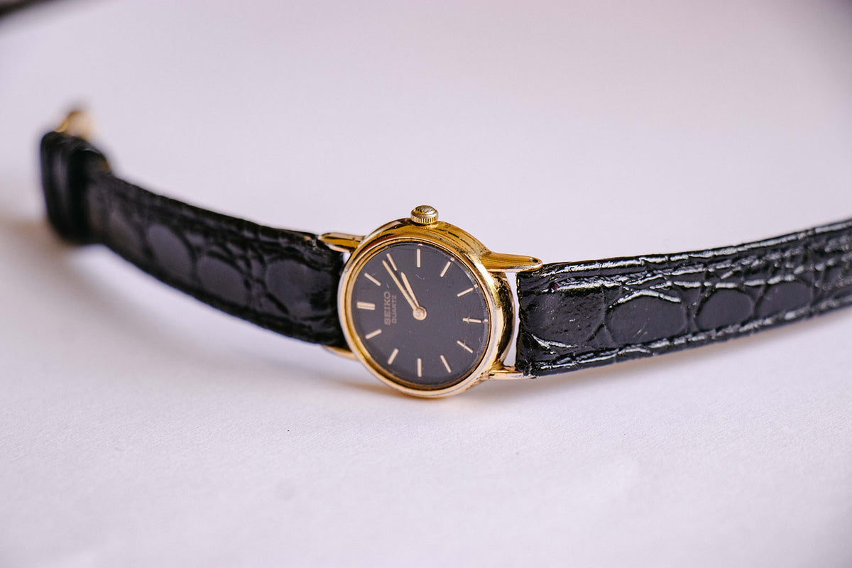 Rare SEIKO 30 Diamond Women's Watch Gold Tone 1N00-0KK0