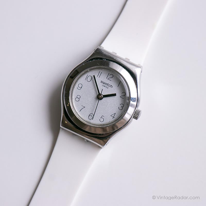 2012 Swatch YSS267 SMOOTHLY WHITE Watch Pre owned Swatch Irony