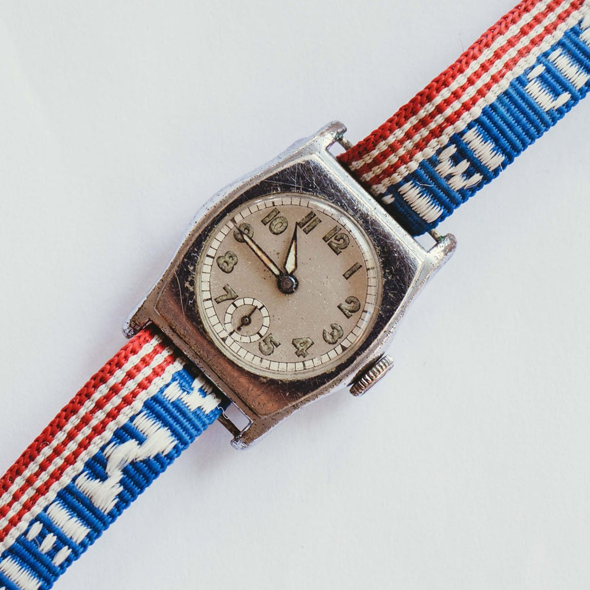 Ancienne montre mécanique style Militaire ⌚️ - Montres & Bijoux Ancienne montre mécanique style Militaire ⌚️ - Montres & Bijoux