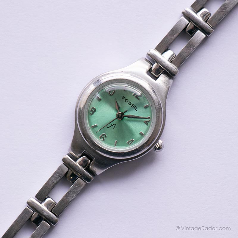 Vintage FOSSIL Green Dial Watch | Elegant Wristwatch for Her  display picture 2