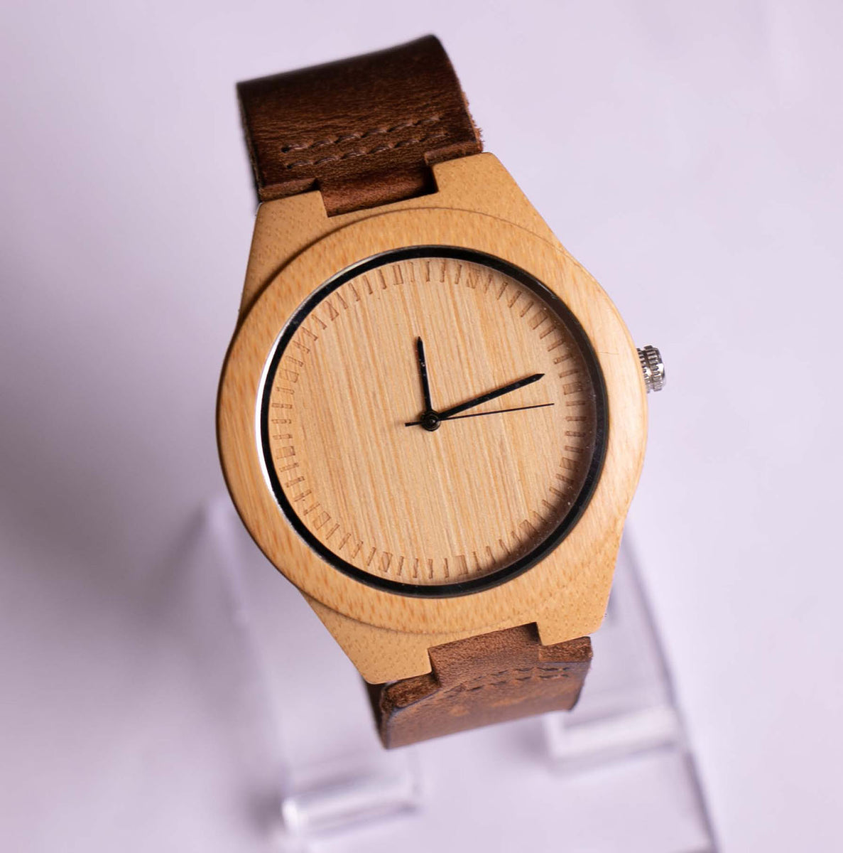 Minimalist Mens Wooden Watch Cucol Real Bamboo Case in Light