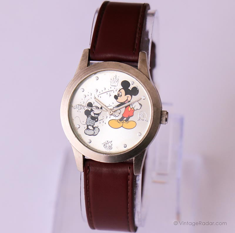 Mickey Through The Years Watch | Limited Release Disney  display picture 1