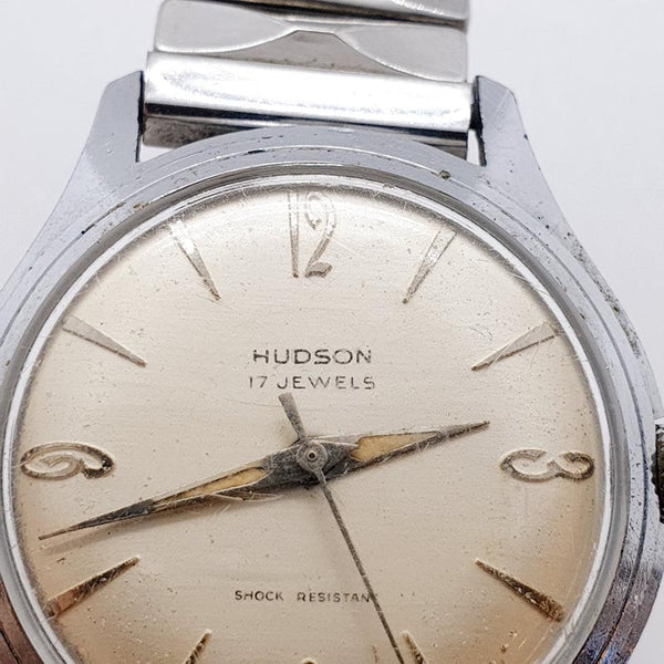 Hudson 3 Watch stand in crimson - Charles Simon