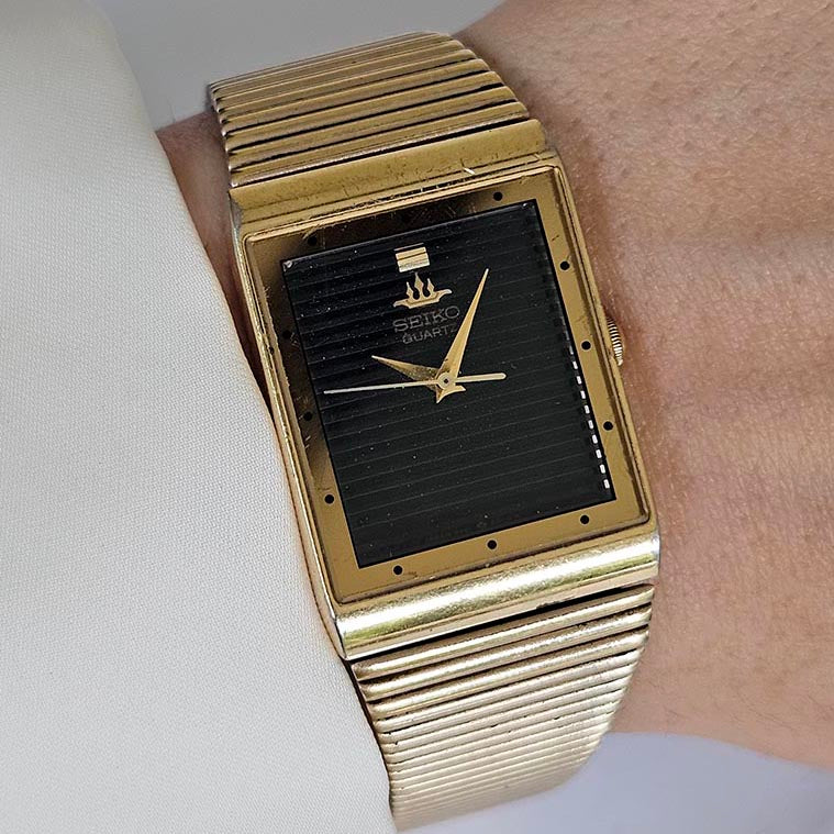 Vintage Seiko Rectangular Watch Wrist Watch Seiko Quartz Gold