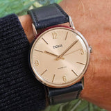 DOXA MECÁNICO VINTAGIA reloj para hombres con correa de la marina
