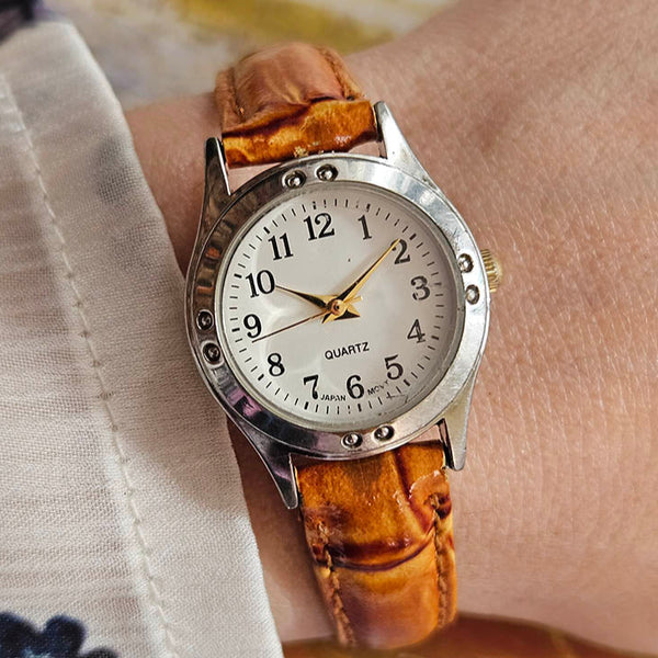 Tiny Vintage Quartz Watch for Ladies with Brown Leather Strap