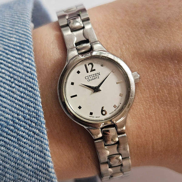 Minimalist Citizen Quartz Watch for Women | Vintage Silver-tone Watch