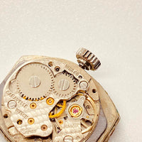 1978 Caravelle بواسطة Bulova N8 7 Jewels Watch لقطع الغيار والإصلاح - لا تعمل