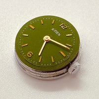 ساعة Green Dial Emes مصنوعة في ألمانيا لقطع الغيار والإصلاح - لا تعمل