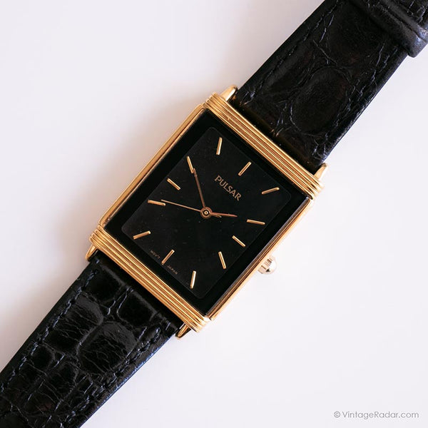 Vestido rectangular vintage reloj por Pulsar | Elegante tono de oro reloj
