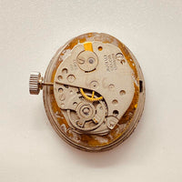 Designer ovale Yves Renoir Swiss fait montre pour les pièces et la réparation - ne fonctionne pas