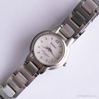 Dial redondo vintage reloj por Armitron | Tonado plateado de cuarzo de Japón reloj