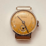 Arcadia Swiss ha fatto 15 gioielli orologi per parti e riparazioni - non funzionante