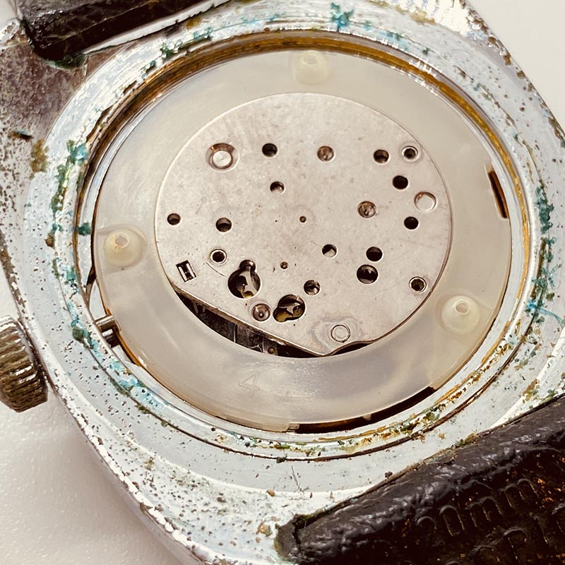 Montre Vintage KELTON Pour Femme - Années 1970 - Boîtier Doré, Cadran Blanc - Pièce De Collection