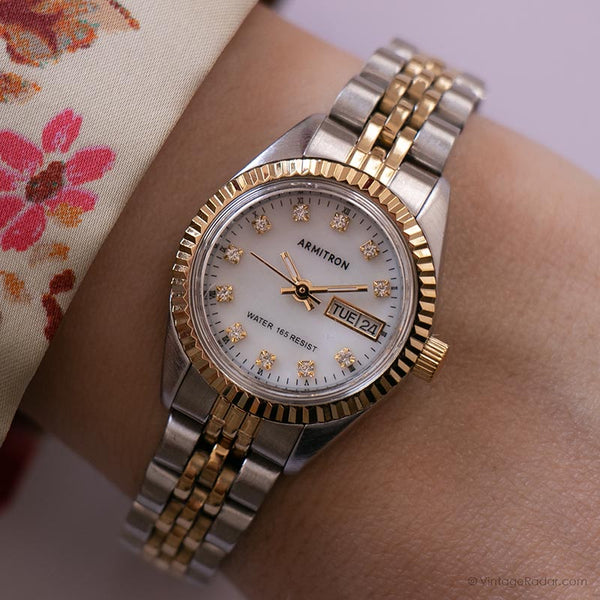 Vintage Pearl Dial Luxury reloj por Armitron | Fecha de dos tonos reloj