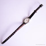 Antiguo Timex Cuarzo reloj para ella | Ovalo casual de plateado reloj