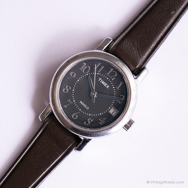 Dial gris vintage Timex Indiglo reloj | Fecha de tono plateado reloj para ella
