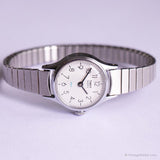 كلاسيكي Timex ساعة الكوارتز للسيدات | ساعة غير رسمية من الفضة الفضية