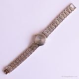 Vintage Two-tone Armitron Guarda | Chic Round White Dial Watch per lei