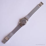 Vintage Krug-Baumen Uhr für Damen | Welliger Zifferblatt Silber-Ton Uhr