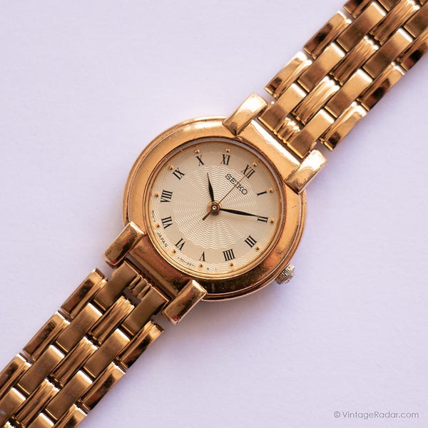 كلاسيكي Seiko V701-1781 R1 Watch | سوار النغمة الذهبية راقبها