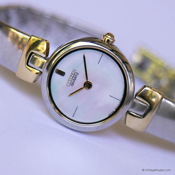 Vintage Citizen Pearly-Dial Dress Watch for Women | Citizen 5920-S003520