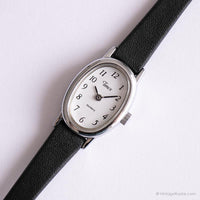 Vintage Oval Timex Quarz Uhr | Schwarz -Weiß -Zifferblatt Uhr für Sie
