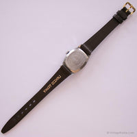 Tono d'argento vintage Timex Orologio meccanico per donne con cinturino marrone