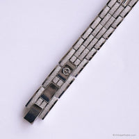 Sily-tone vintage Elgin montre pour les femmes avec un bracelet en acier inoxydable