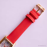 Vintage Gold-Ton Isaac Mizrahi Rechteckige Damen Uhr mit rotem Gurt
