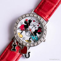 Vintage Silver-Tone Minnie und Mickey Mouse Uhr mit rotem Gurt