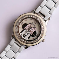 كلاسيكي Minnie Mouse ساعة نسائية مرصعة بالأحجار الكريمة وسوار باللون الأبيض