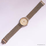 Classic Vintage Times Quartz Watch Unisex with Champagne Dial