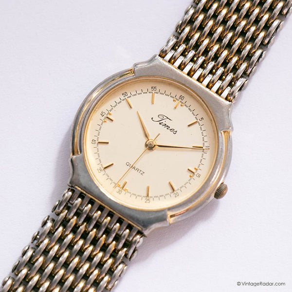 Classic Vintage Times Quartz Watch Unisex with Champagne Dial