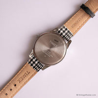 Sily-tone vintage Timex montre avec une sangle de motif en forage de chasse