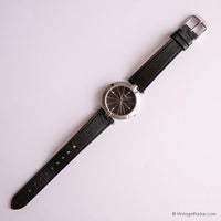 Vintage noir Timex Dames montre avec sangle en cuir noir