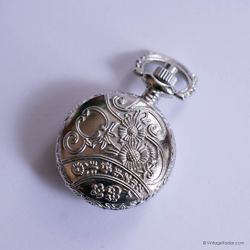 Montre De Poche Décorative – Thème Fleurs De Lys – Argent Vieilli – Neuf Sans étiquette – Marque OnWatch