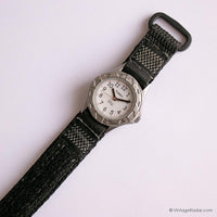 Jahrgang Timex Sport Uhr für Frauen | Tiny Silver-Tone-Armbanduhr