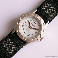 Tono plateado vintage Timex Deportes reloj | Pequeño Timex reloj para ella
