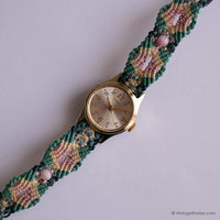 Vintage pequeño Timex Cuarzo reloj para mujeres con correa textil colorida
