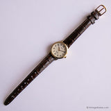 نغمة ذهبية كلاسيكية Timex ساعة انديجلو للنساء بحزام بني عتيق