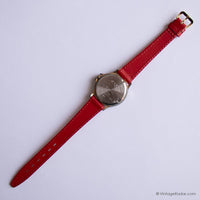 أكوا ذهبية اللون عتيقة من Timex ساعة انديجلو للنساء بسوار أحمر