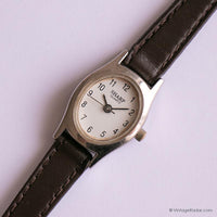 Quartz aigu vintage montre Pour les femmes | Minuscule-tons d'argent ovale montre